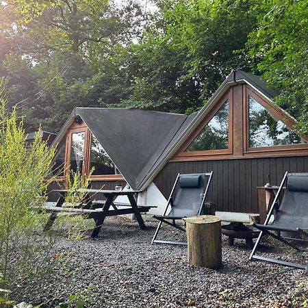 Chalet Tropical Avec Bain A Bulles - In The Woods Gesves المظهر الخارجي الصورة