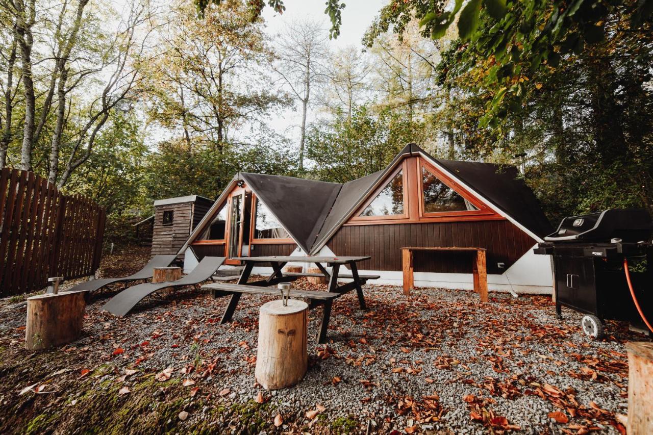 Chalet Tropical Avec Bain A Bulles - In The Woods Gesves المظهر الخارجي الصورة