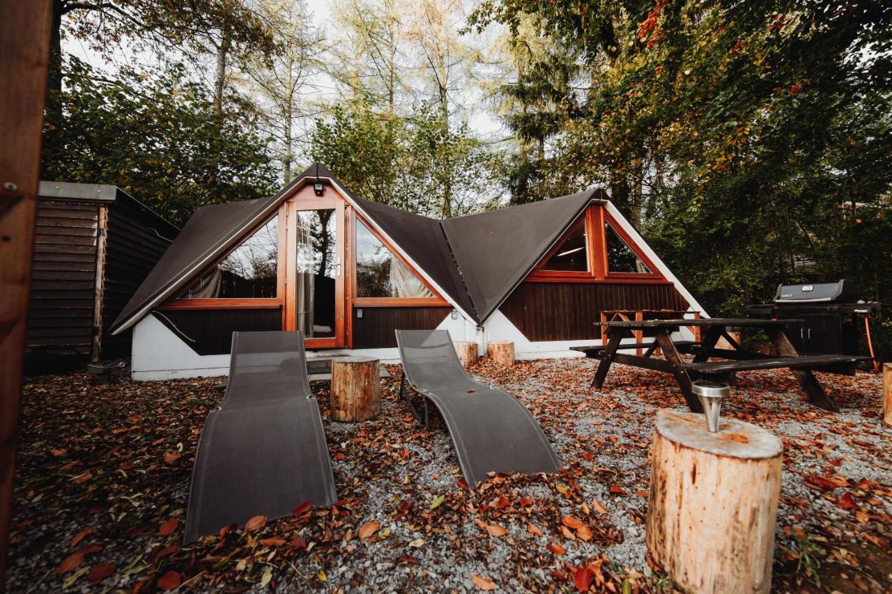 Chalet Tropical Avec Bain A Bulles - In The Woods Gesves المظهر الخارجي الصورة